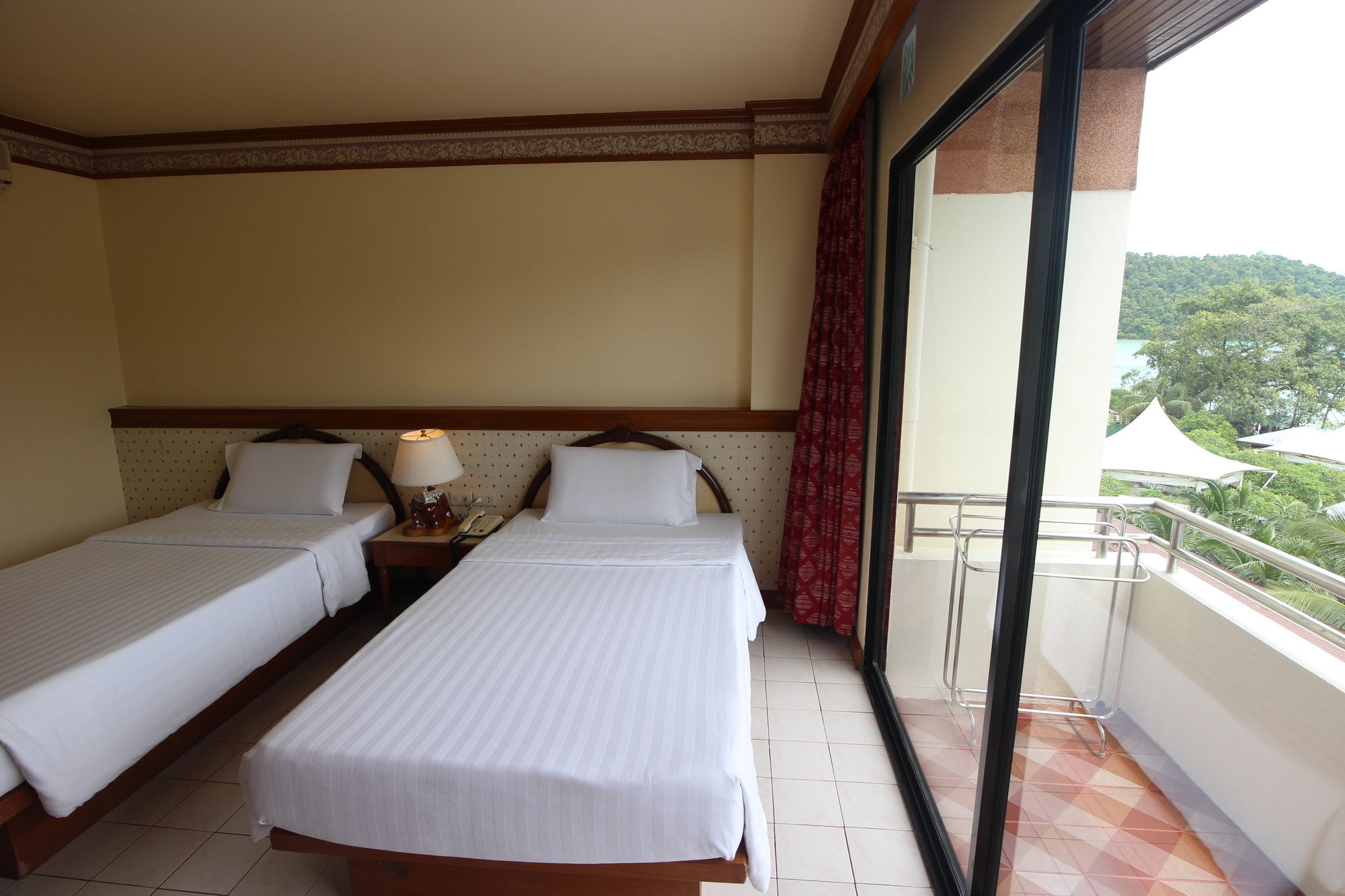 Phi Phi Hotel Экстерьер фото