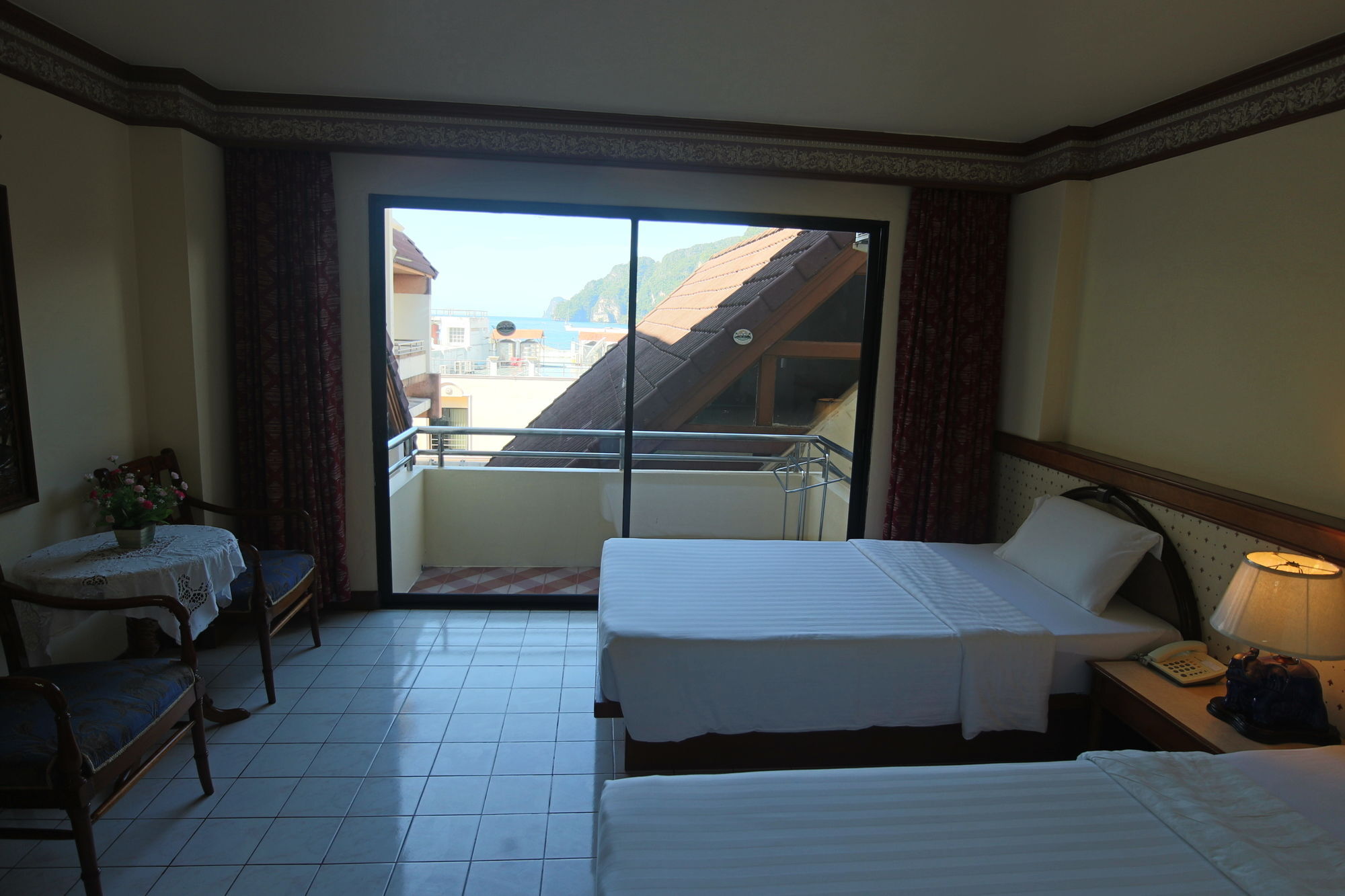 Phi Phi Hotel Экстерьер фото