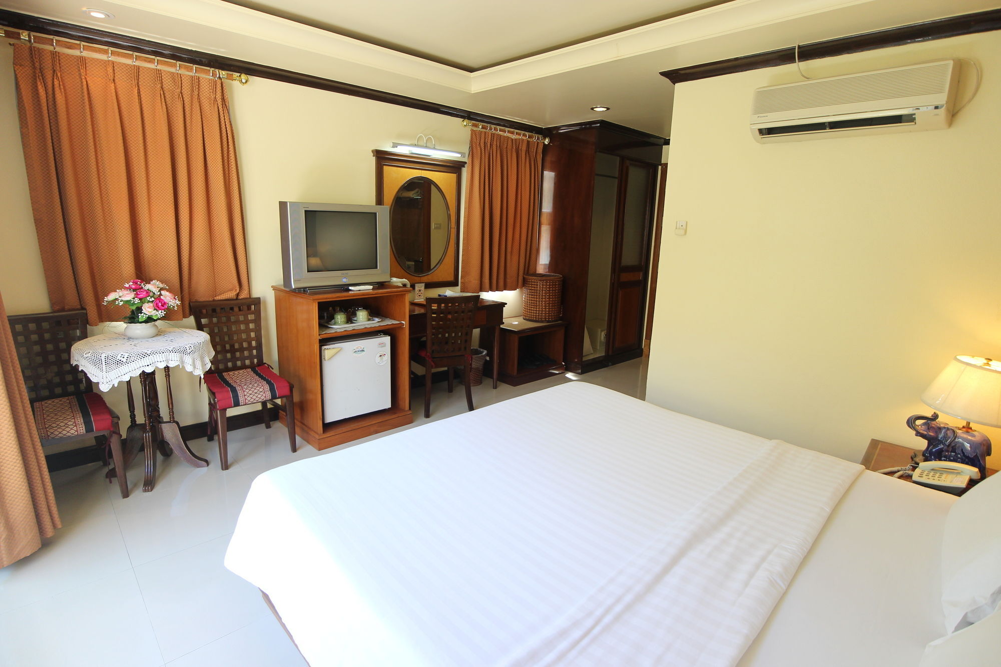 Phi Phi Hotel Экстерьер фото