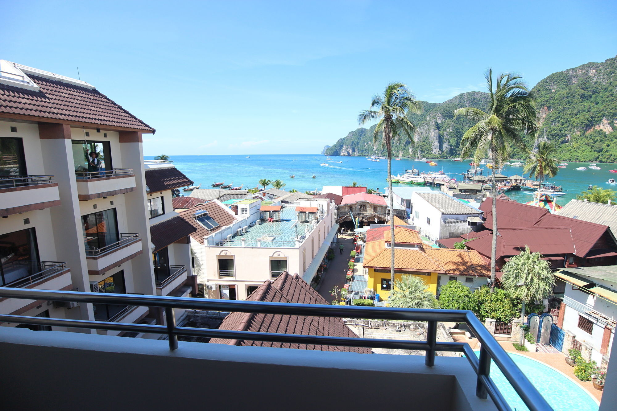 Phi Phi Hotel Экстерьер фото