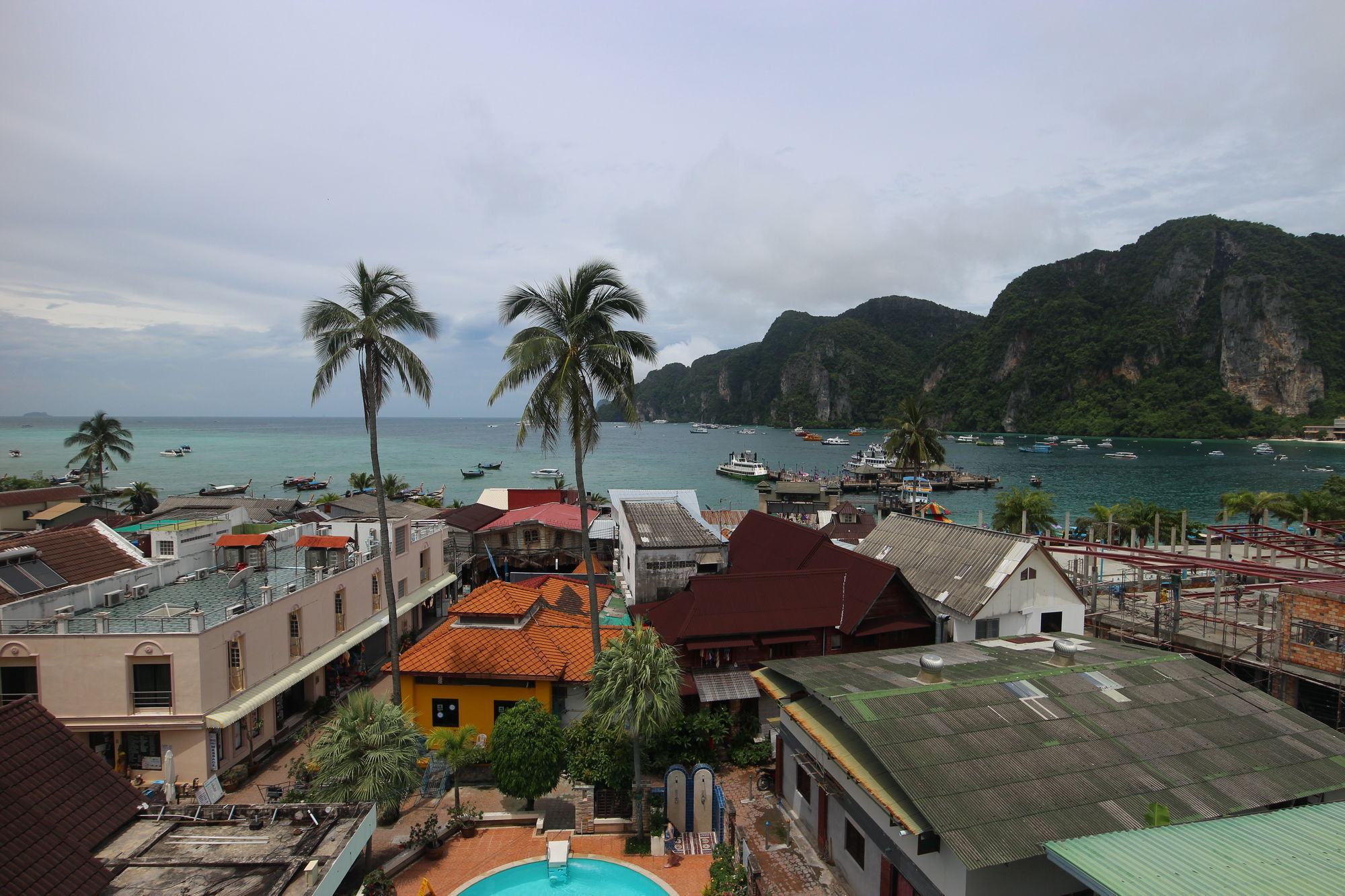Phi Phi Hotel Экстерьер фото